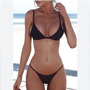Bikinishe Black Bikini 2‎ piece women’s sz Medium Thong cheeky Spaghetti strap